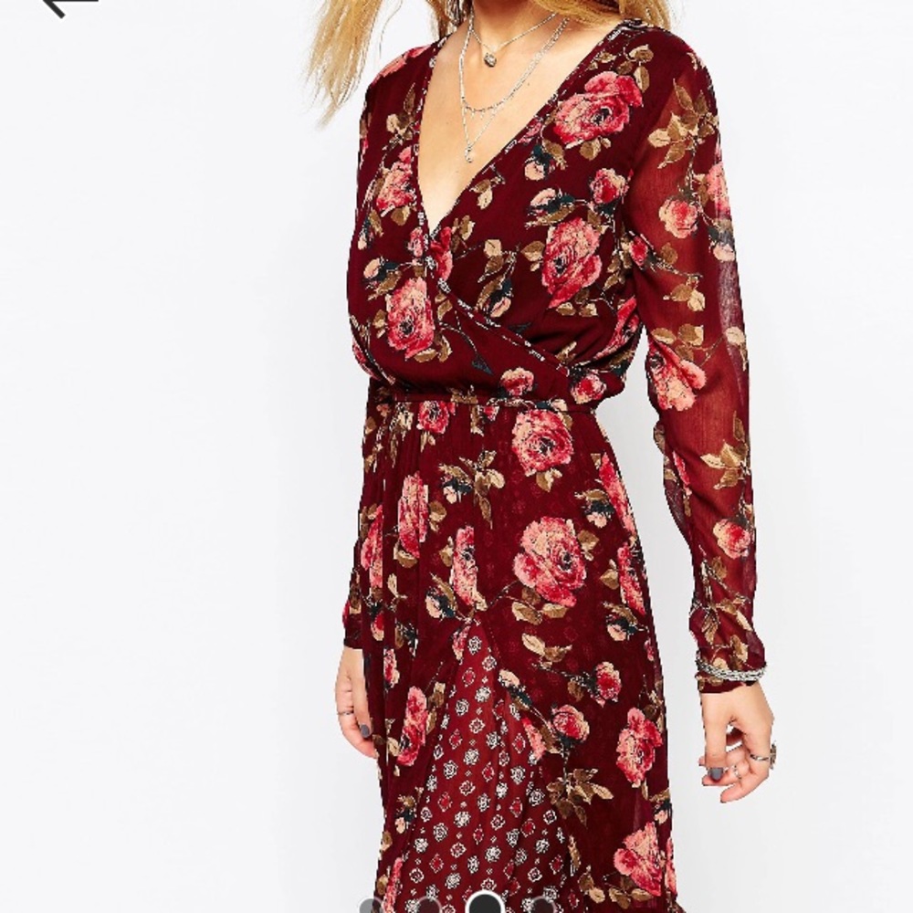 👀ISO👀 A&F Wrap Front Chiffon Maxi Dress Size M/L - Picture 3 of 4